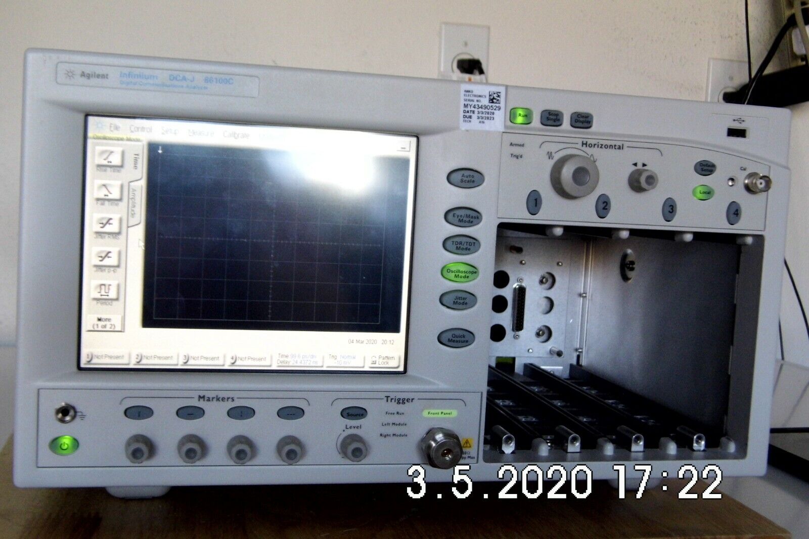 Agilent 86100C Infiniium DCA-J Oscilloscope Mainframe 001,100 NIST calibrated Agilent 86100C Infiniium DCA-J Oscilloscope Mainframe 001,100 NIST calibrated
